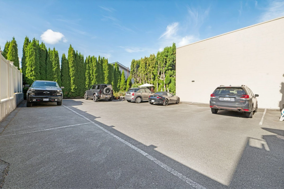 Garage Interior Photo of 201 75 N Renfrew Street, Vancouver, BC