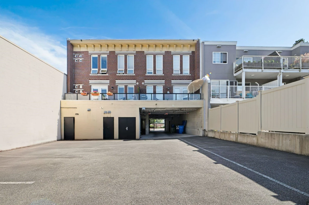 Hallway Photo of 201 75 N Renfrew Street, Vancouver, BC