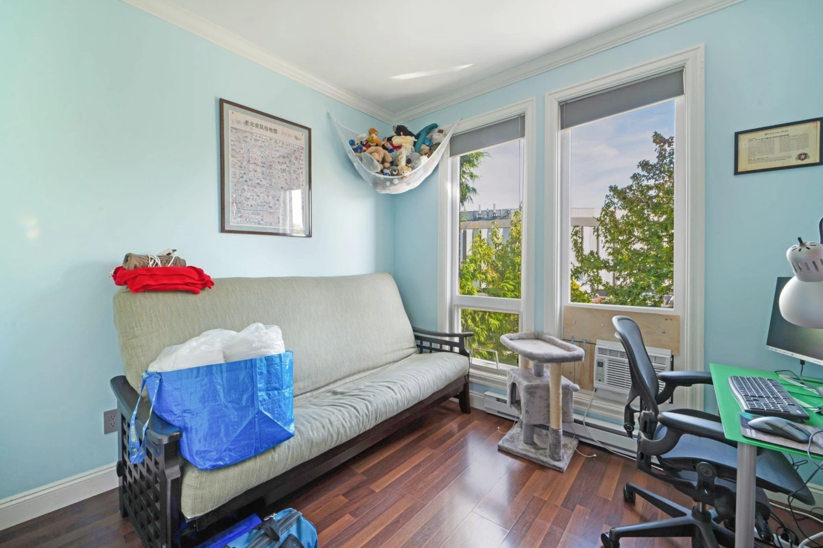 Office / Den Photo of 201 75 N Renfrew Street, Vancouver, BC