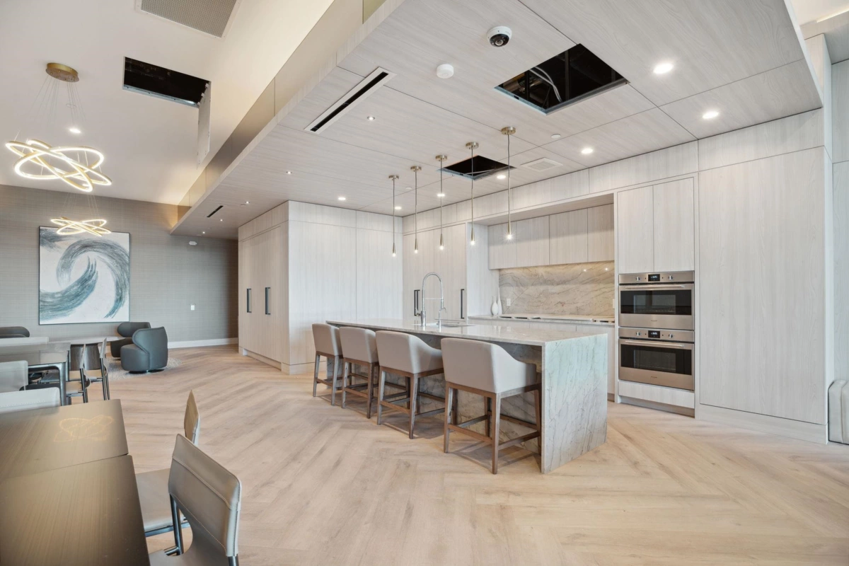 Hallway Photo of 1305 2186 Gilmore Avenue, Burnaby, BC