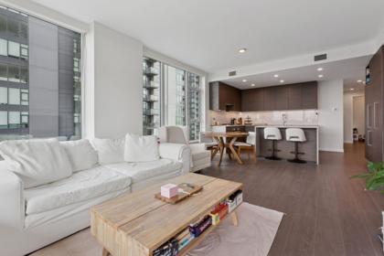 1305 2186 Gilmore Avenue, Burnaby, BC, Burnaby — Apartment/Condo for sale