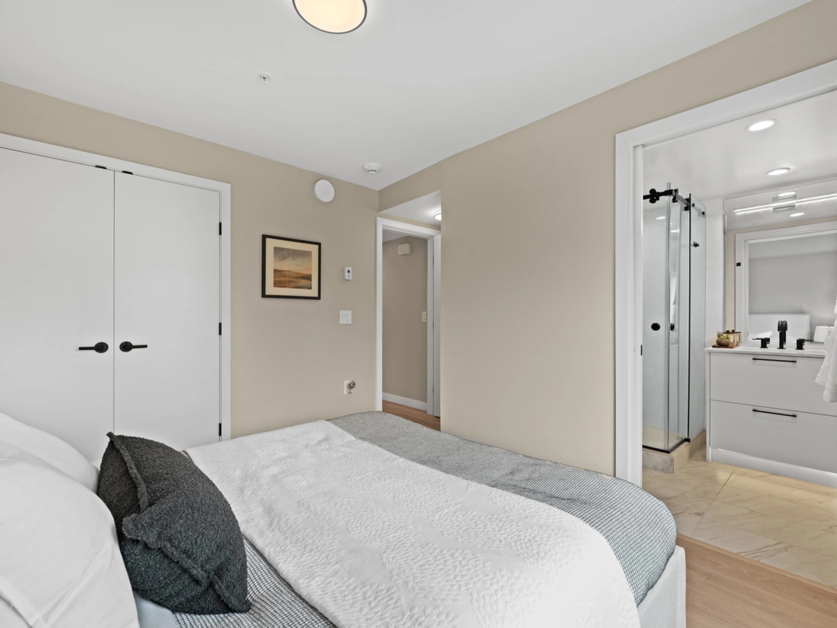 Backyard Photo of 161 565 E 2nd Street, North Vancouver, BC