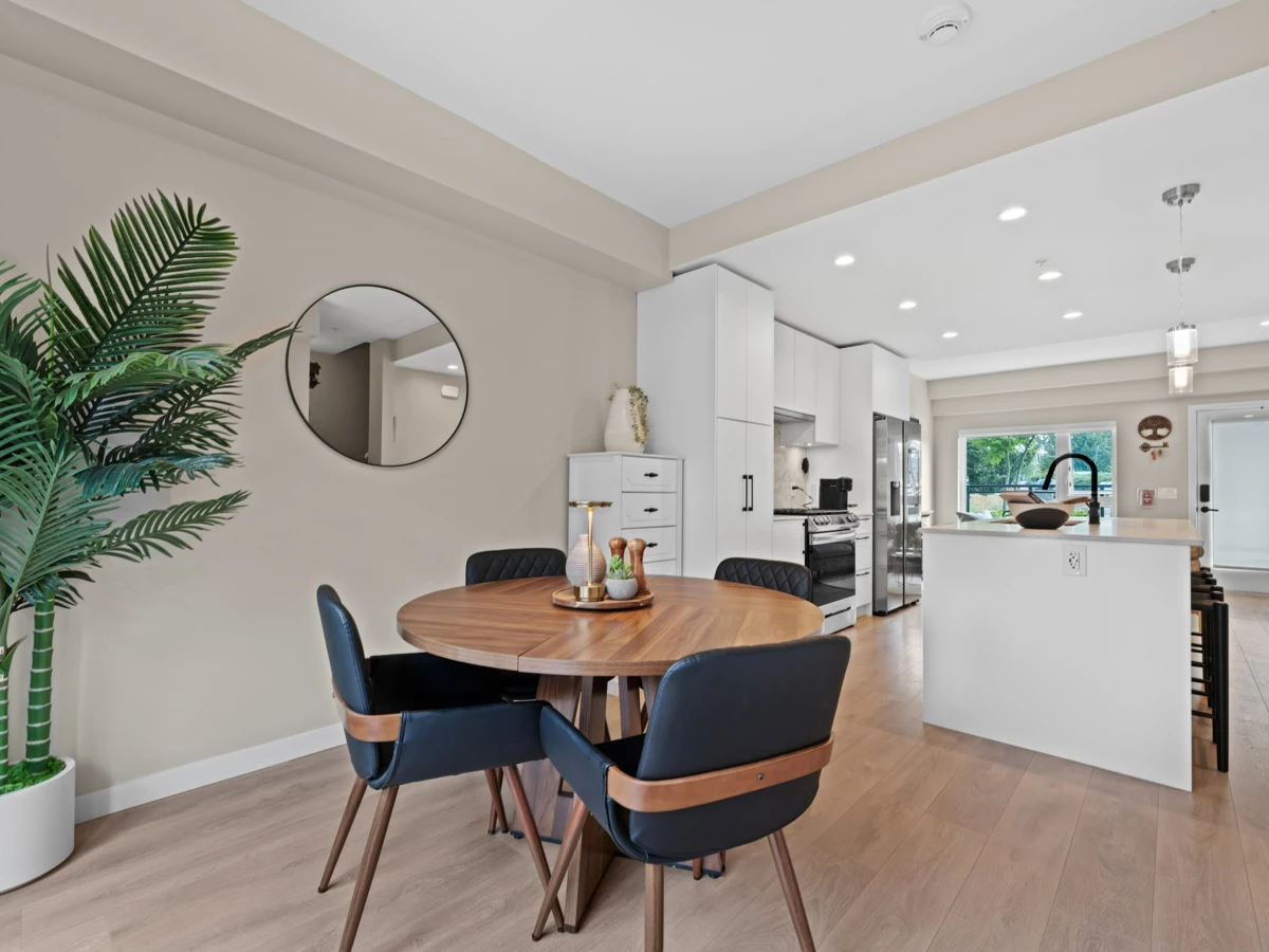 Bedroom 2 Photo of 161 565 E 2nd Street, North Vancouver, BC