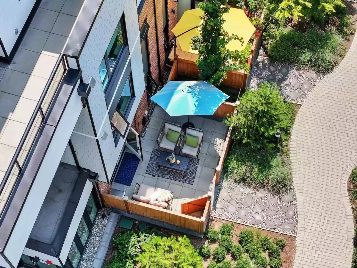 Entry Foyer Photo of 161 565 E 2nd Street, North Vancouver, BC