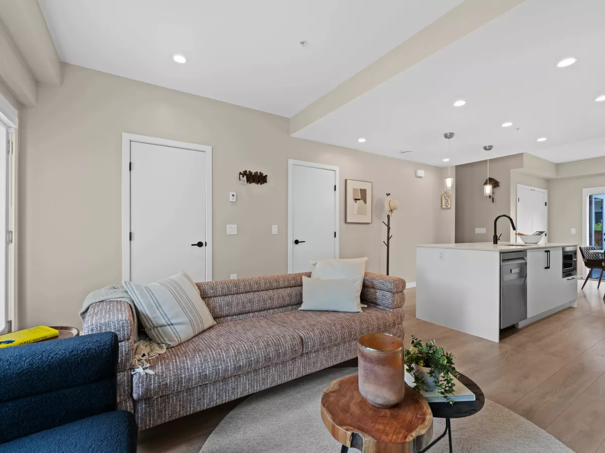 Family Room Photo of 161 565 E 2nd Street, North Vancouver, BC