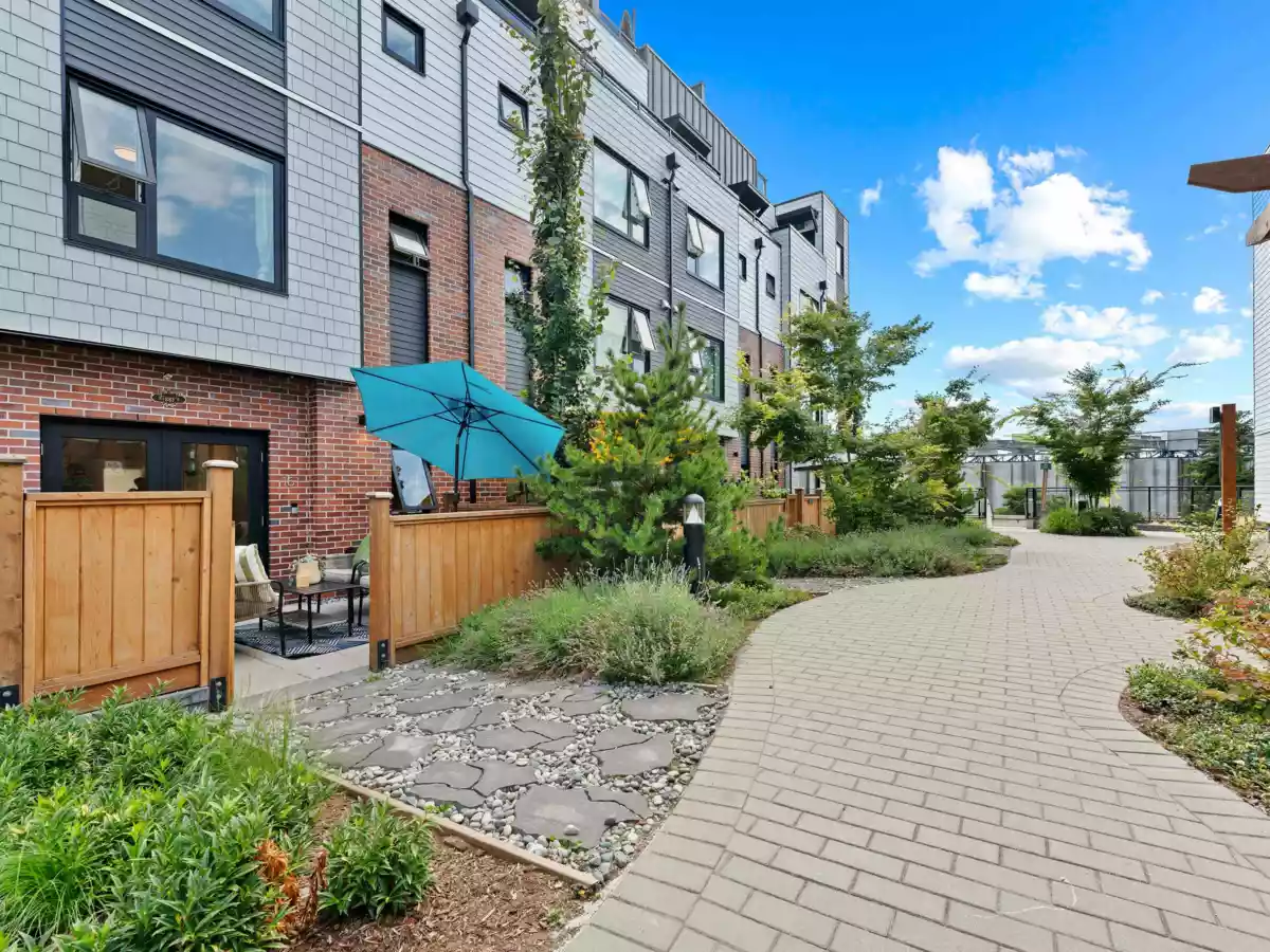 Hallway Photo of 161 565 E 2nd Street, North Vancouver, BC