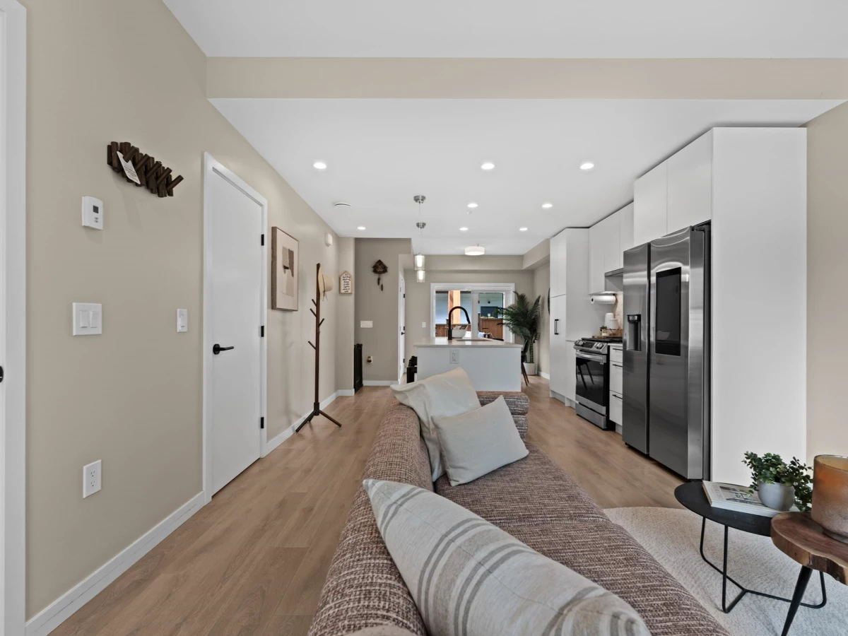 Pantry Photo of 161 565 E 2nd Street, North Vancouver, BC