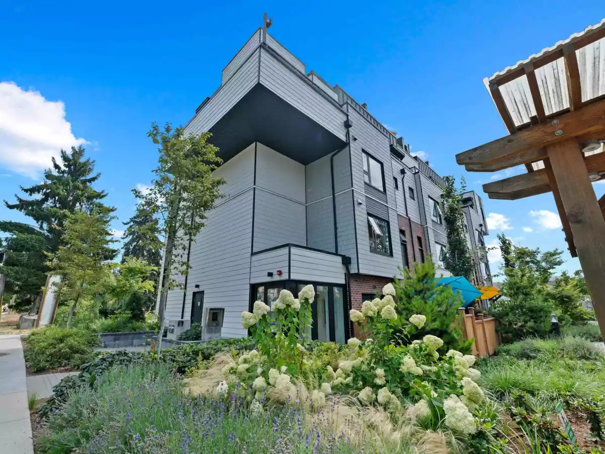 Staircase Photo of 161 565 E 2nd Street, North Vancouver, BC