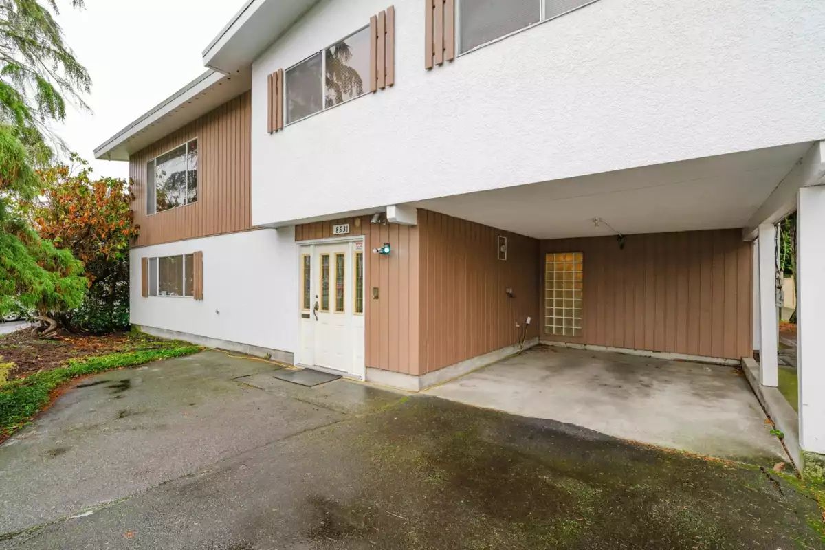 Family Room Photo of 8531 Ash Street, Richmond, BC