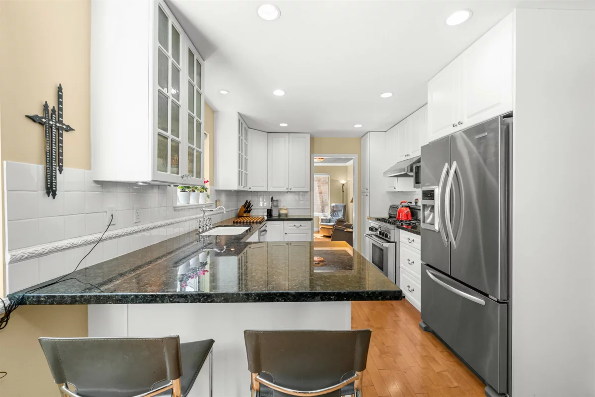 Dining Area Photo of 22 72 Jamieson Court, New Westminster, BC