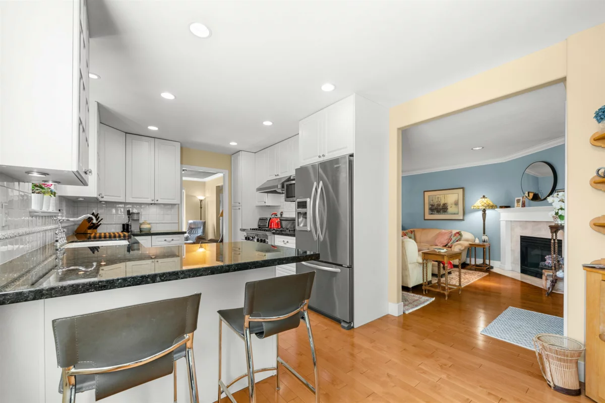 Kitchen Photo of 22 72 Jamieson Court, New Westminster, BC