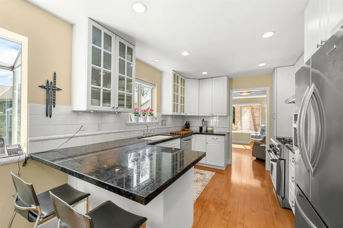 Living Room Photo of 22 72 Jamieson Court, New Westminster, BC