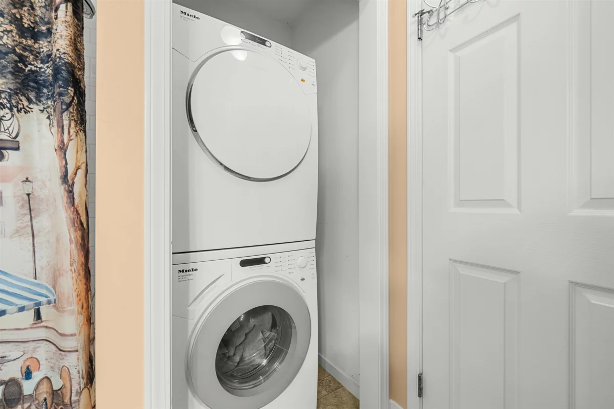 Mudroom Photo of 22 72 Jamieson Court, New Westminster, BC