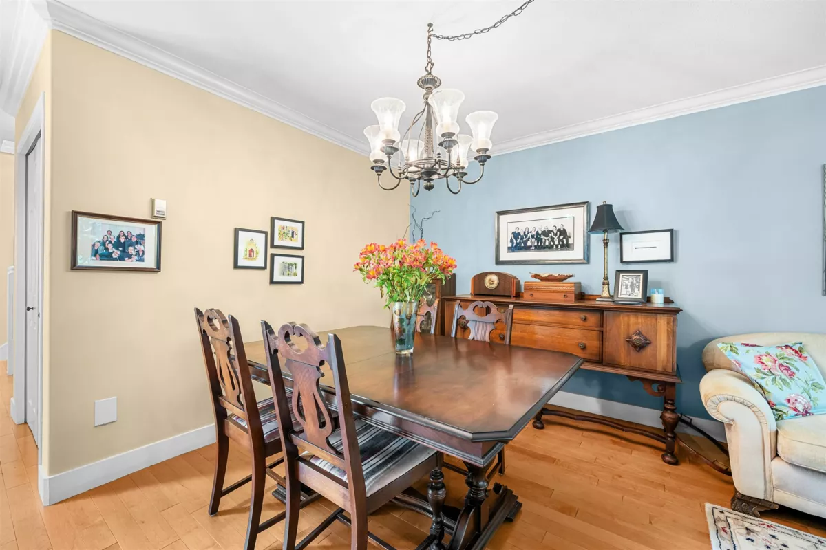 Walk-In Closet Photo of 22 72 Jamieson Court, New Westminster, BC