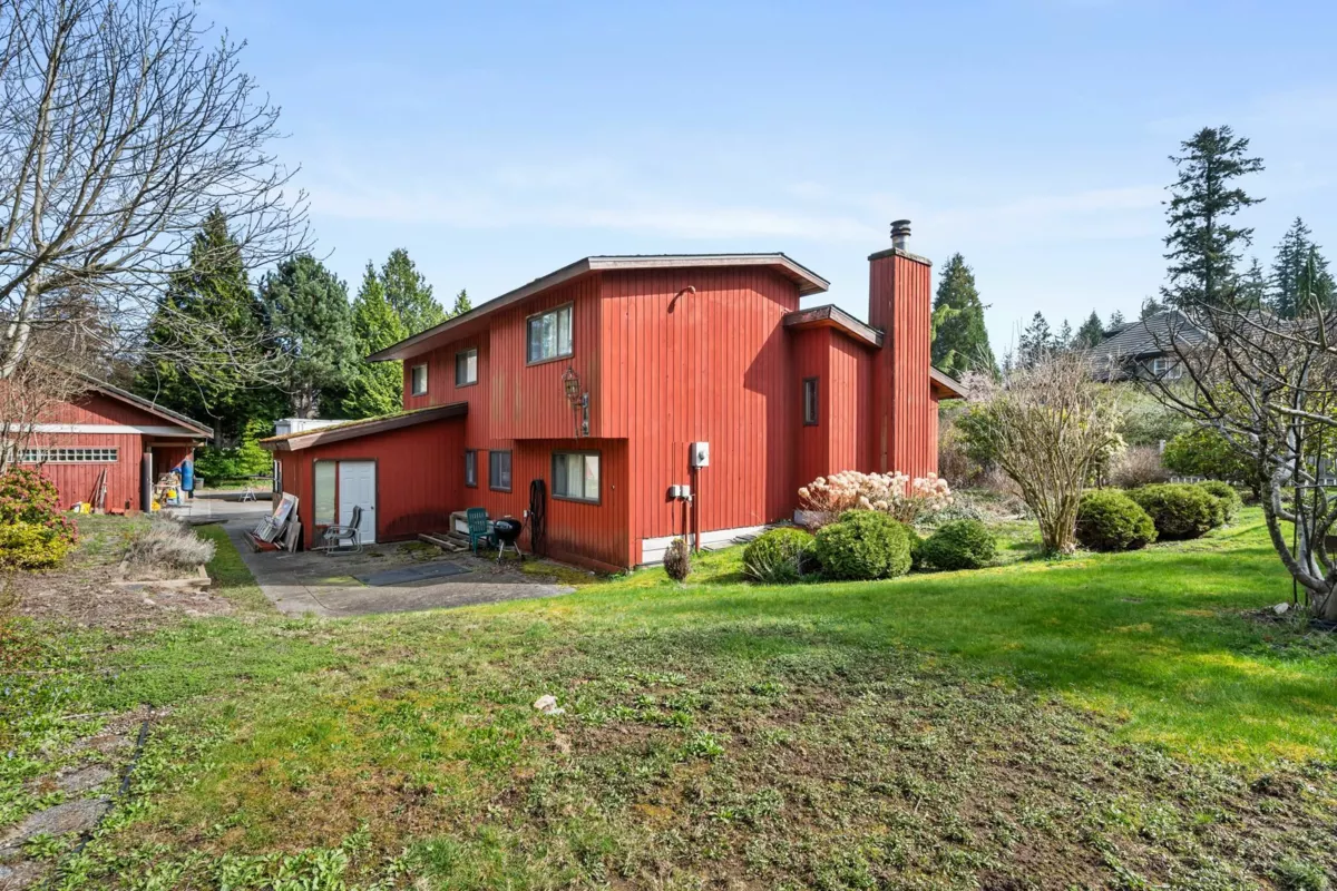 Loft / Bonus Room Photo of 13201 23a Avenue, Surrey, BC