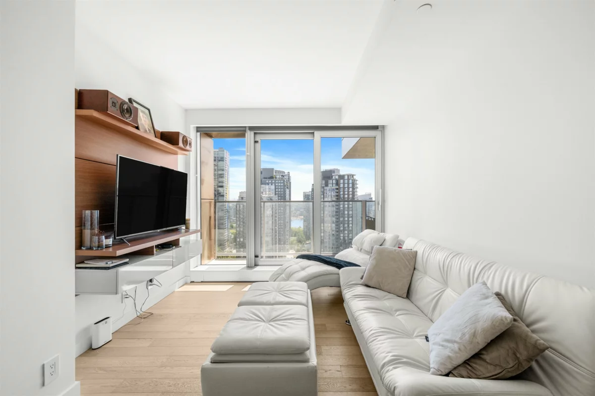 Family Room Photo of 2609 1480 Howe Street, Vancouver, BC