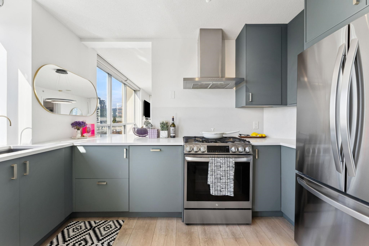 Bedroom 2 Photo of 601 108 E 14th Street, North Vancouver, BC