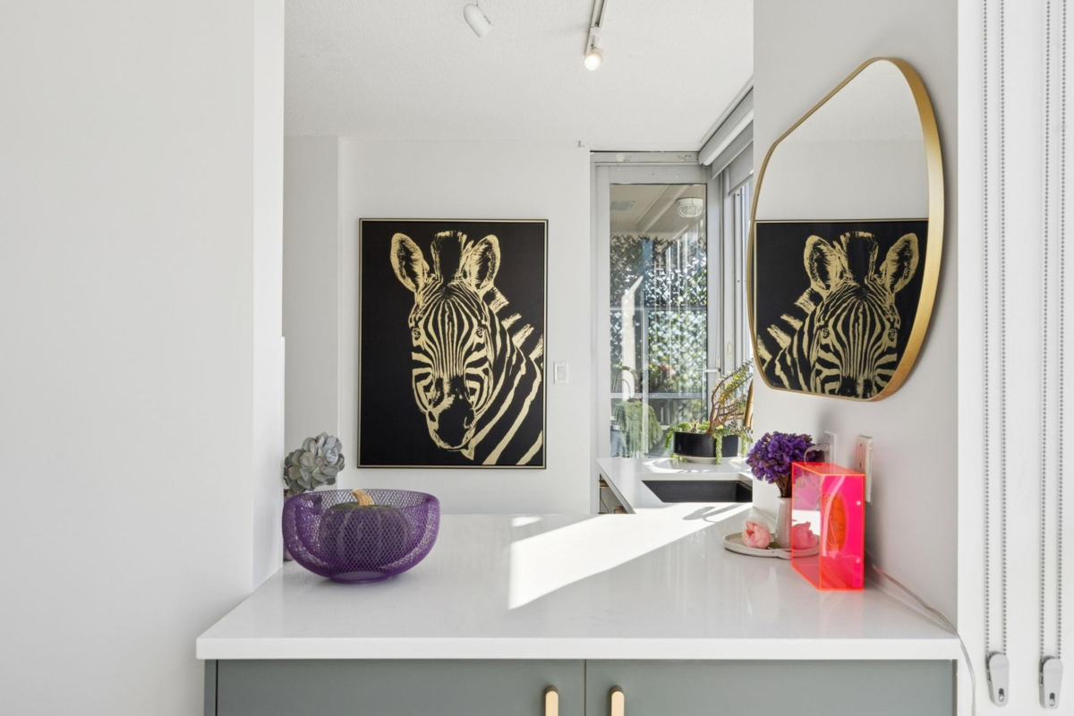 Primary Bathroom Photo of 601 108 E 14th Street, North Vancouver, BC