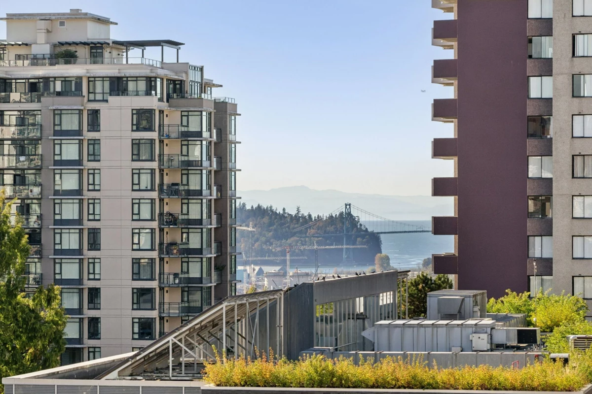 Staircase Photo of 601 108 E 14th Street, North Vancouver, BC
