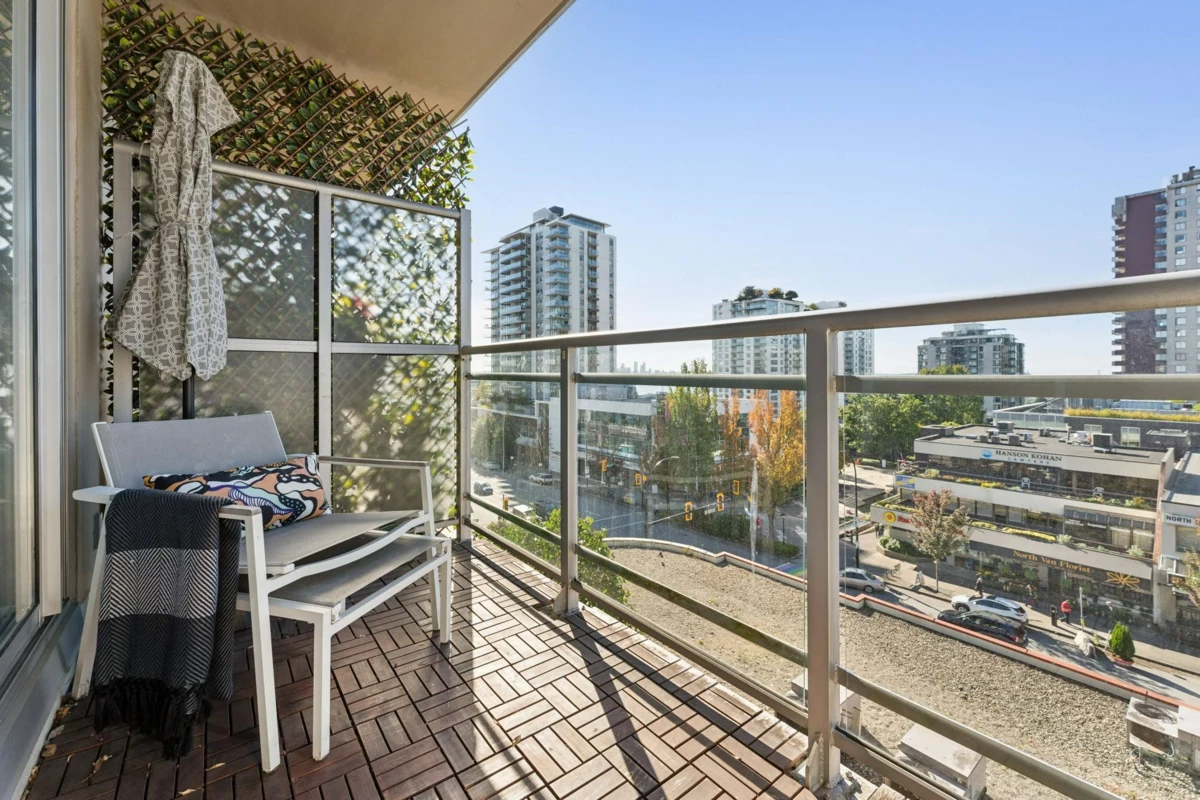 Swimming Pool Photo of 601 108 E 14th Street, North Vancouver, BC