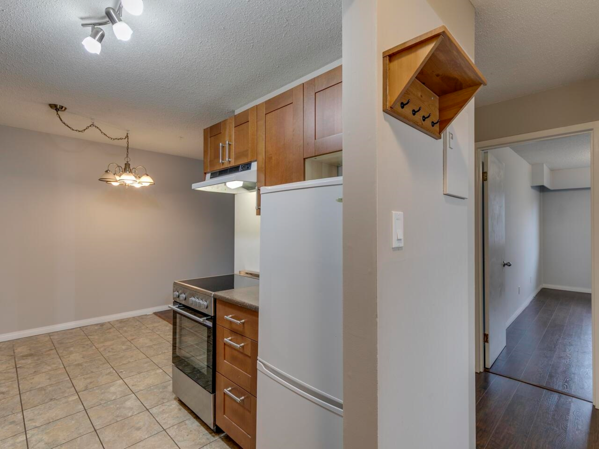 Breakfast Nook Photo of 208 275 W 2nd Street, North Vancouver, BC