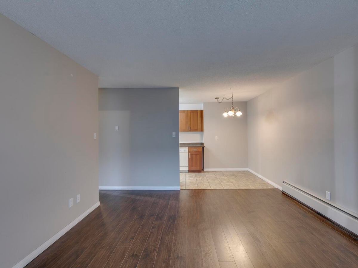 Primary Bathroom Photo of 208 275 W 2nd Street, North Vancouver, BC