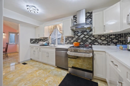 Primary Bedroom Photo of 8255 18th Avenue, Burnaby, BC