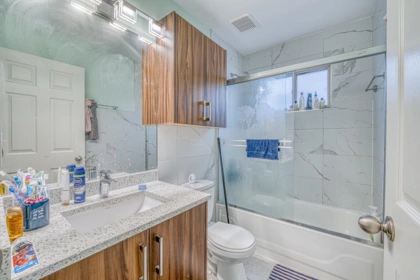 Laundry Room Photo of 426 E 18th Avenue, Vancouver, BC