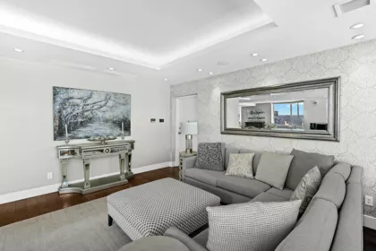 Hallway Photo of 3102 717 Jervis Street, Vancouver, BC