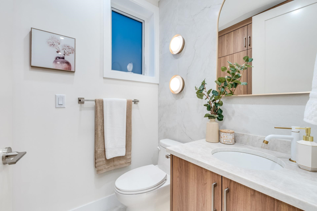 Bedroom 2 Photo of 1 2943 E 44th Avenue, Vancouver, BC