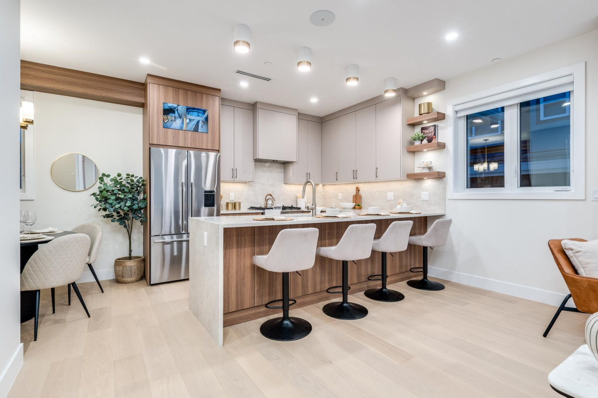 Kitchen Island Photo of 1 2943 E 44th Avenue, Vancouver, BC