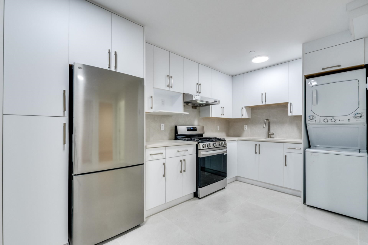 Outdoor Deck Photo of 1 2943 E 44th Avenue, Vancouver, BC