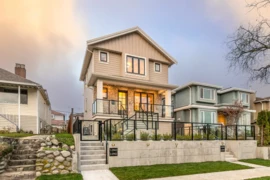 1 2943 E 44th Avenue, Vancouver, BC
