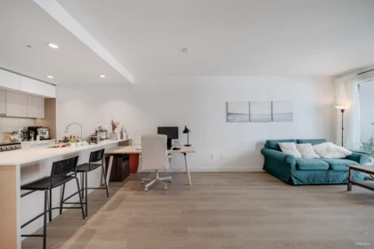 202 9580 Tower Road, Burnaby, BC, Simon Fraser Univer. — 1 bed apartment/condo for sale