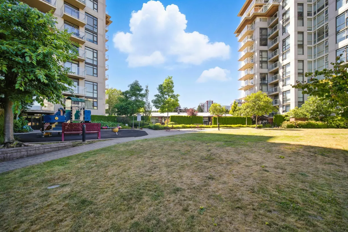 Entry Foyer Photo of 601 8333 Anderson Road, Richmond, BC