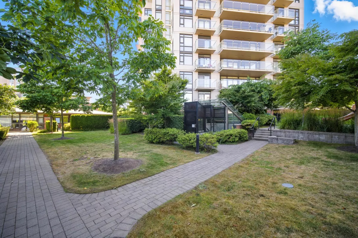 Mudroom Photo of 601 8333 Anderson Road, Richmond, BC