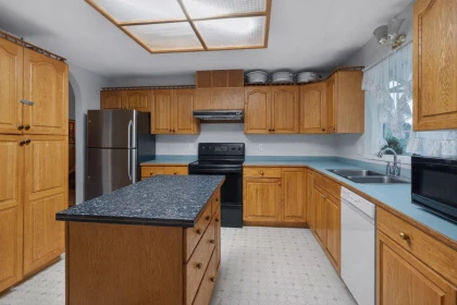 Kitchen Island Photo of 7903 164 Street, Surrey, BC