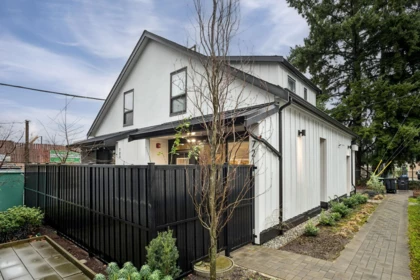 Front exterior of 721 E 26th Avenue, Vancouver, BC