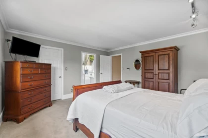 Guest Bathroom Photo of 7215 Wiltshire Street, Vancouver, BC