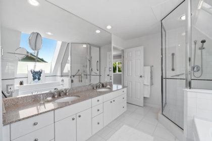 Mudroom Photo of 7215 Wiltshire Street, Vancouver, BC