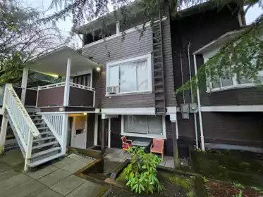 387 W 13th Avenue, Vancouver, BC
