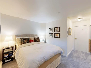Basement Recreation Room Photo of 301 1888 Alberni Street, Vancouver, BC