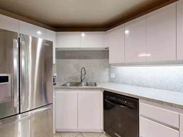 Walk-In Closet Photo of 301 1888 Alberni Street, Vancouver, BC
