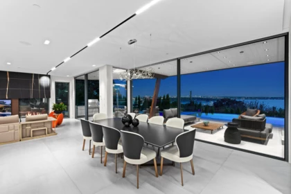 Breakfast Nook Photo of 1840 Orchard Way, West Vancouver, BC