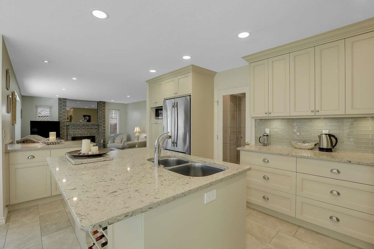 Dining Area Photo of 8375 148b Street, Surrey, BC