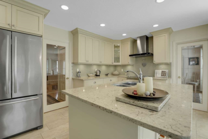Kitchen Island Photo of 8375 148b Street, Surrey, BC