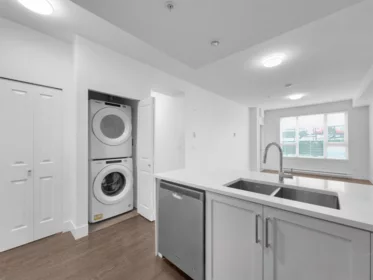 208 9983 E Barnston Drive, Surrey, BC, Surrey — Apartment/Condo for sale