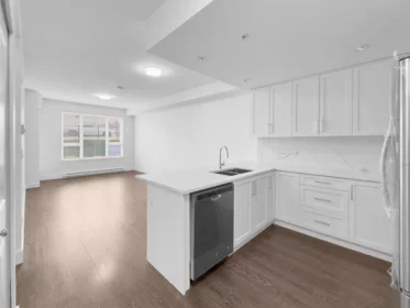 208 9983 E Barnston Drive, Surrey, BC, Surrey — Apartment/Condo for sale