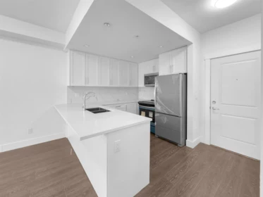 208 9983 E Barnston Drive, Surrey, BC, Surrey — Apartment/Condo for sale