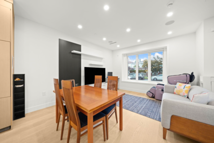 552 E 58th Avenue, Vancouver, BC, Vancouver — Half Duplex for sale